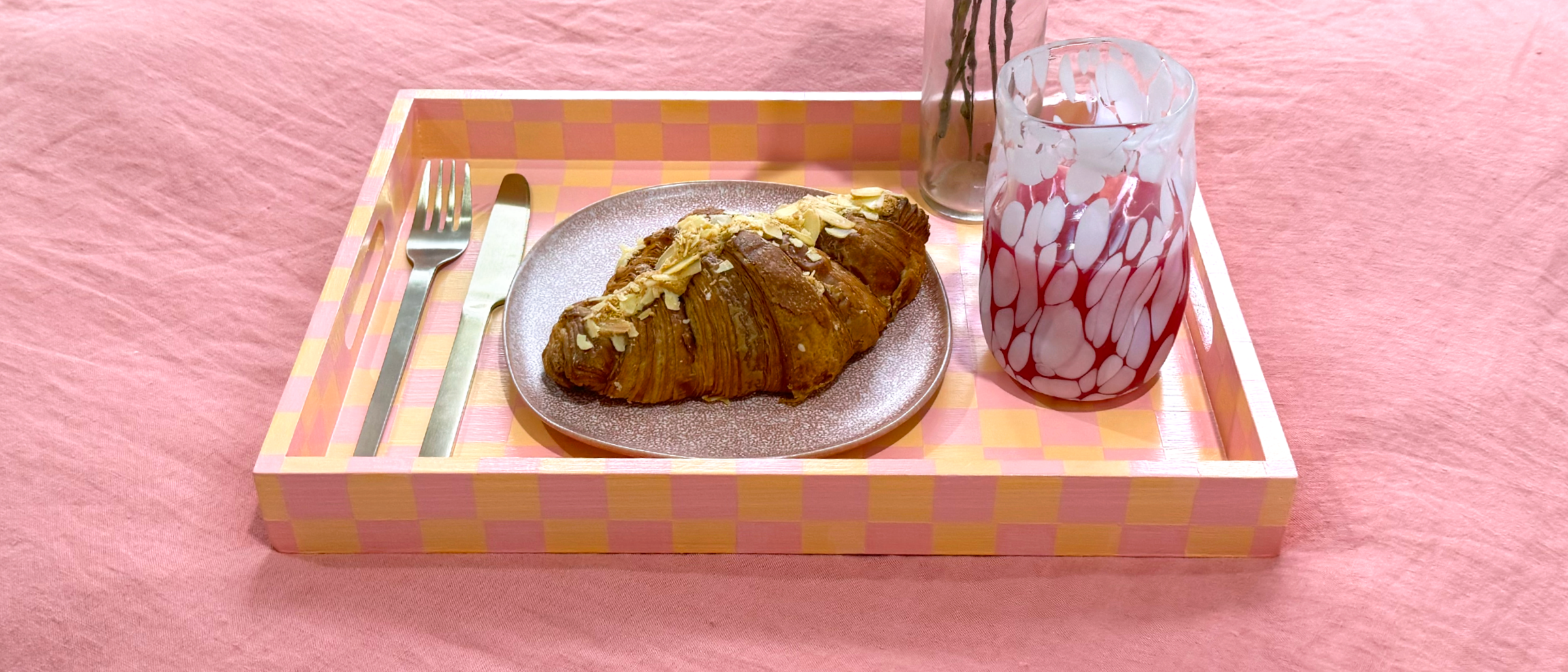 How To Make A Trendy Check Tray For Mother’s Day